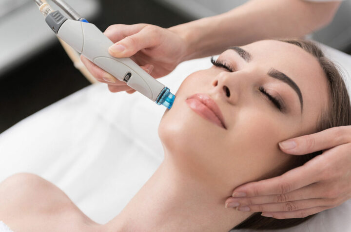 HydraFacial in Dubai vs. Traditional Facials: What Makes It So Popular?